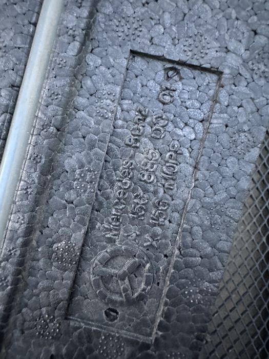 Grilă inferioară bară față mercedes gla x156.cod:a1568858600.