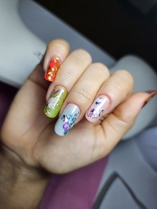 Unghii cu gel și semi