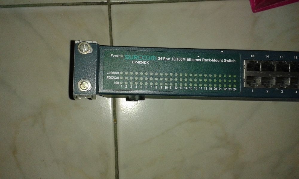 switch surecom ep824dx 24 porturi