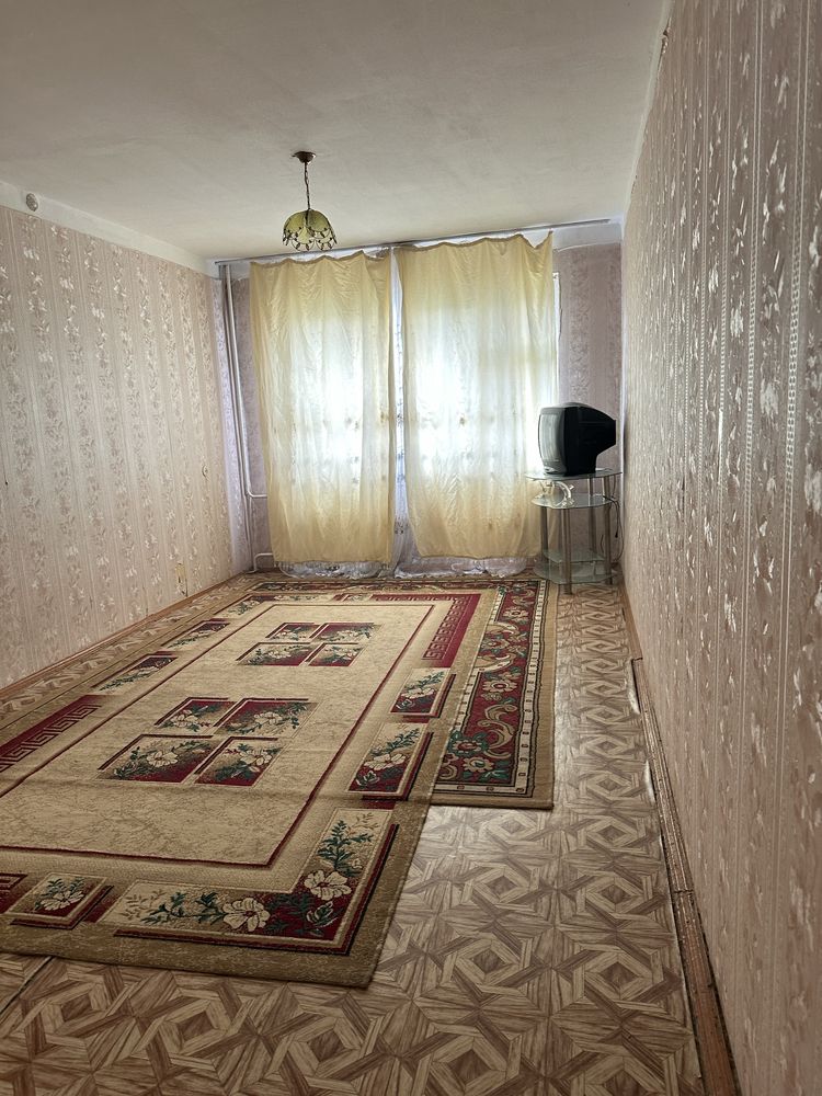 Кең 2бөлмелі үй жалға беріледі 4этажда таза, жайлы, әдемі, кең