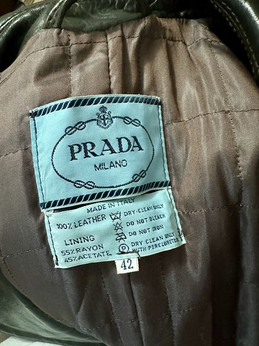Palton , Parpalac , Geaca , Pardesiu Prada Milano Piele S/m Dama