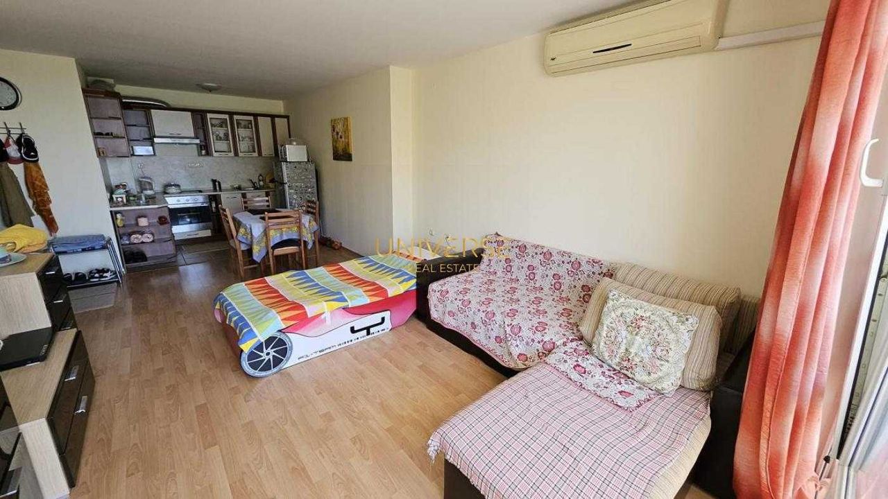 Продава се Двустаен апартамент в Свети Влас - 70 кв.м за 1058 €/кв.м - Снимка #3