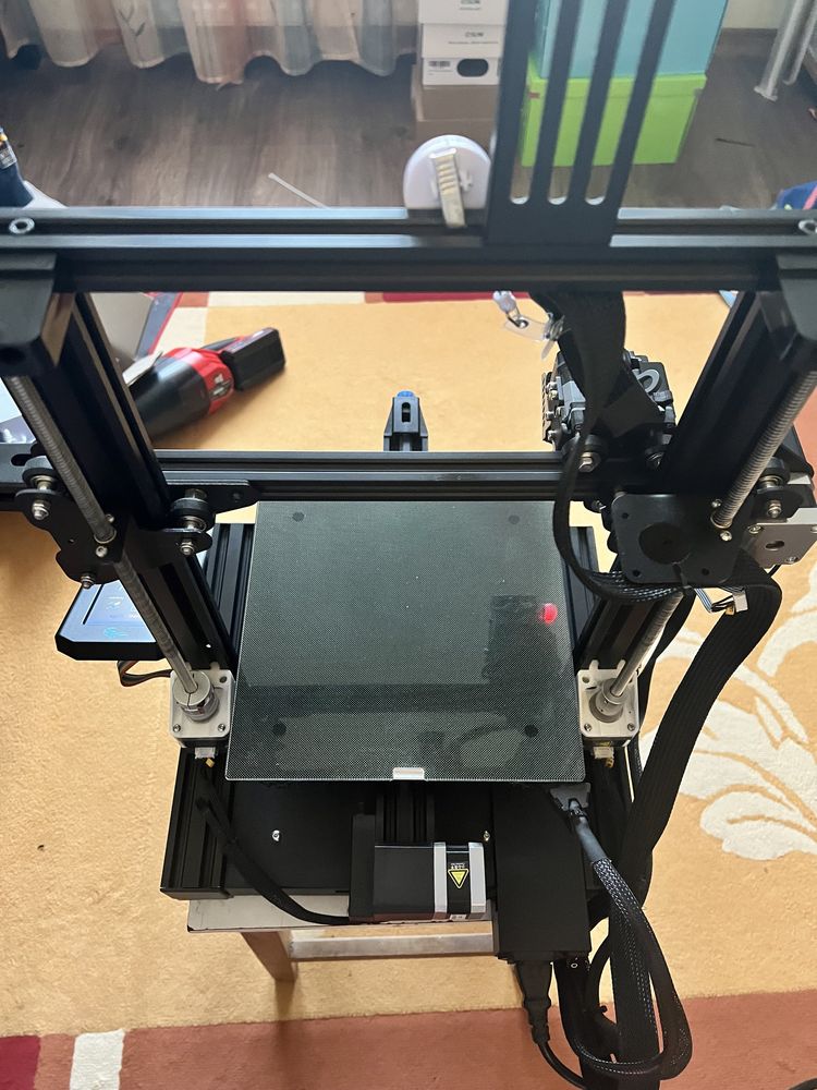 Imprimanta 3d - Ender 3 v2 Upgraded + piese schimb