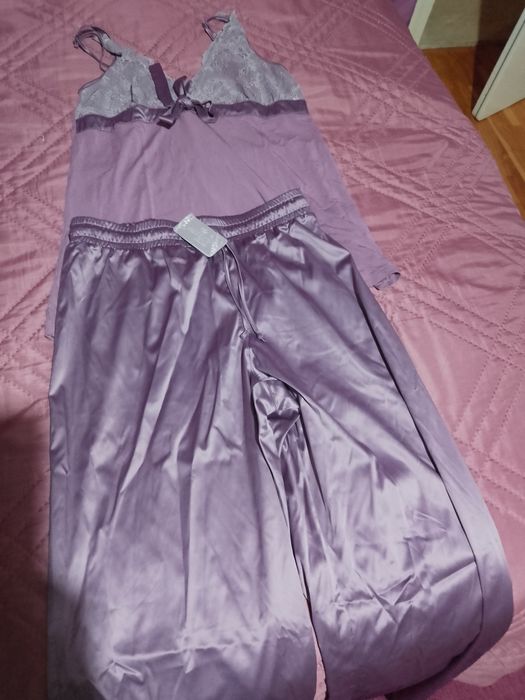 Луксозна пижама нежно лилаво