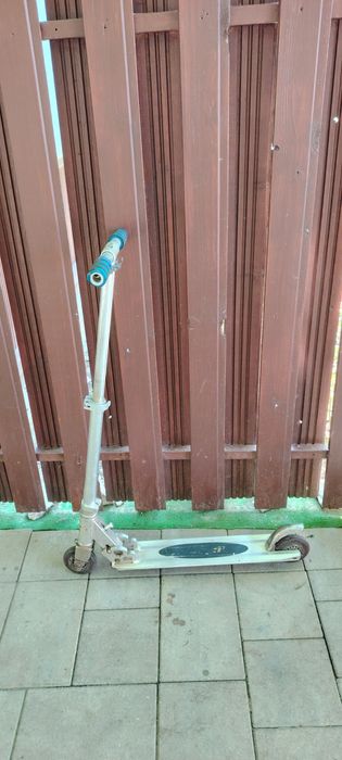 Vând trotinetă copii