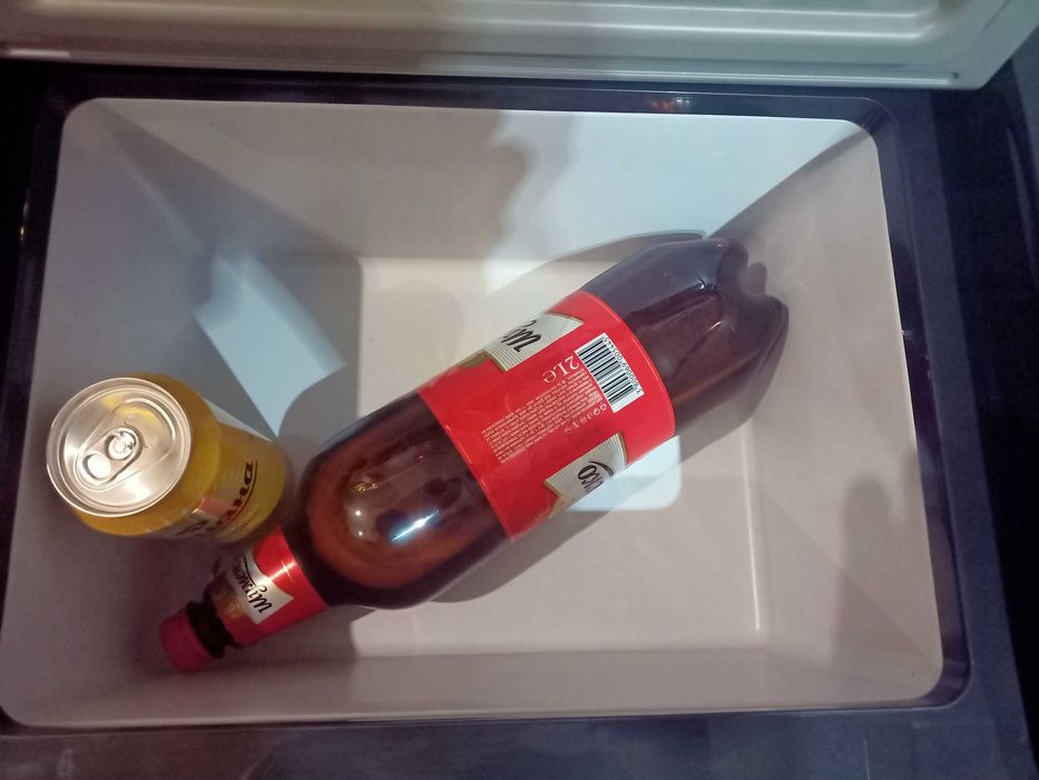 Хладилник фризер компресорен за кола камион къмпинг 12 24 230 v 20 л