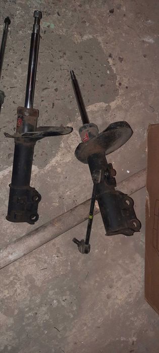 Amortizoare suspensie 4 bucati Hyundai I30 2008