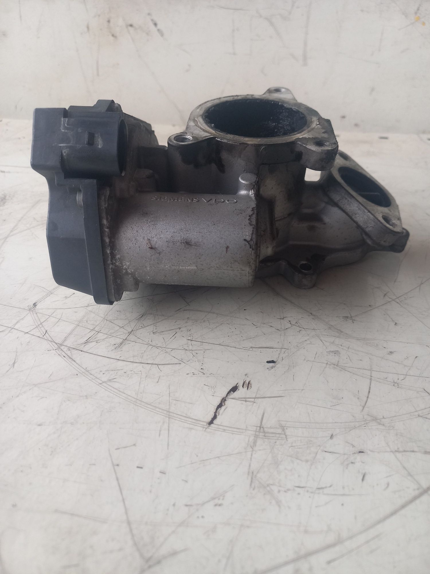 AGR Клапа Audi A4 B7 2.0tdi