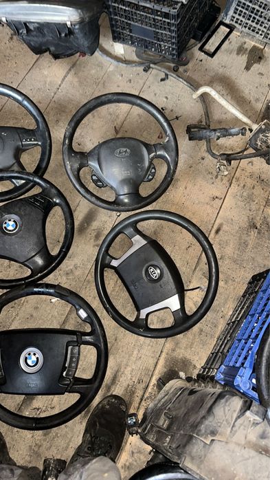 Vând  volane kia/bmw