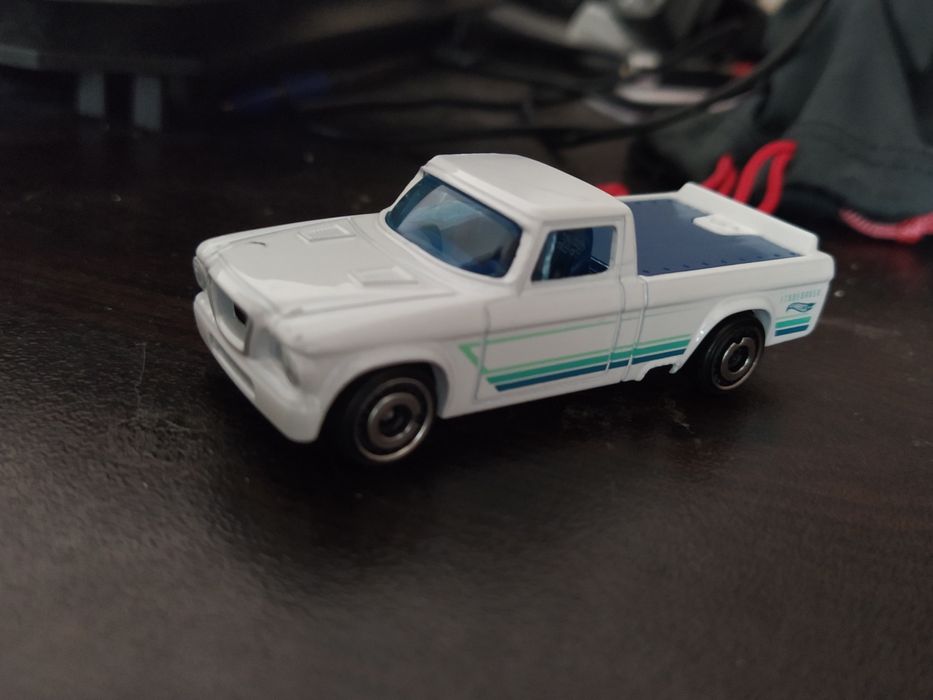 Hot Wheels 63 Studebaker Champ