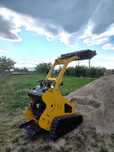Mini incarcator frontal Skid Steer