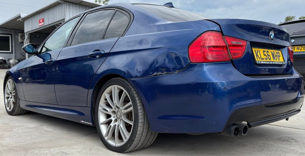 Dezmembrez BMW 330d M Pack, 231cp,Navi,Xenon cu Angel Eyes,recaro,led