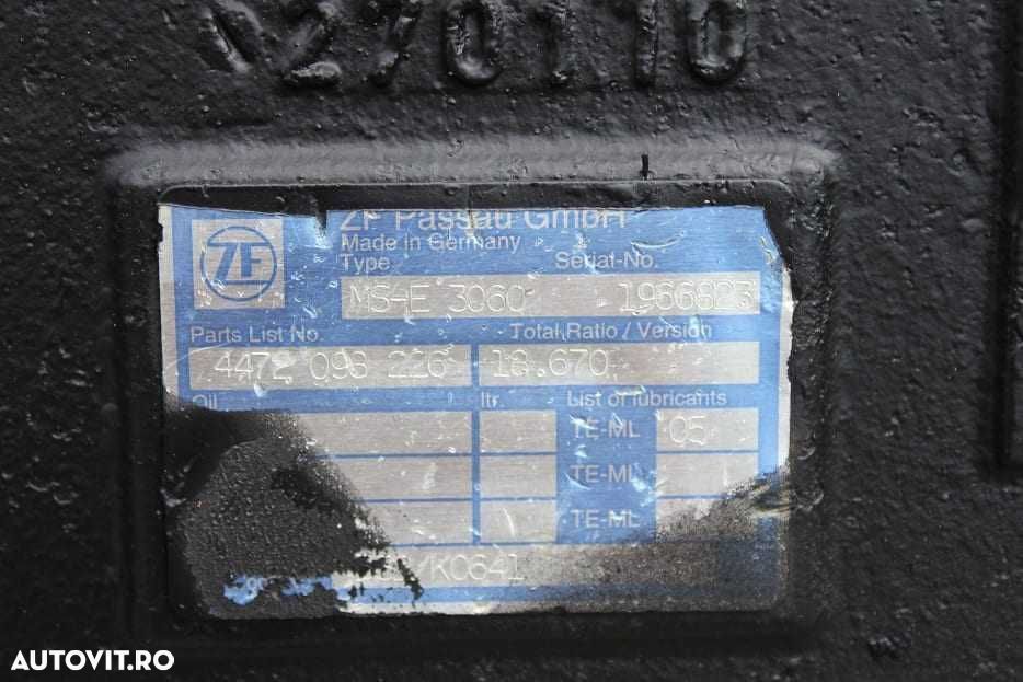 punte excavator pe roti jcb js 175w