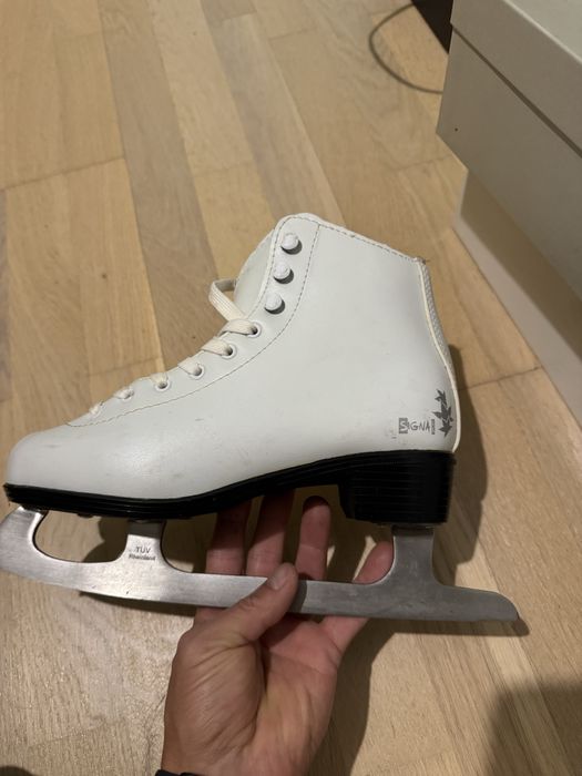 Patine marca Signa marimea 36/37