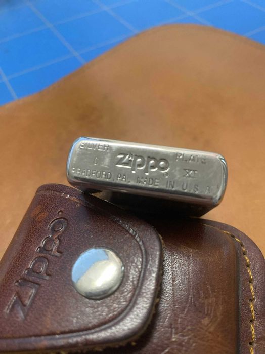 Bricheta Zippo Bradford PA Silver Plated + husa de piele