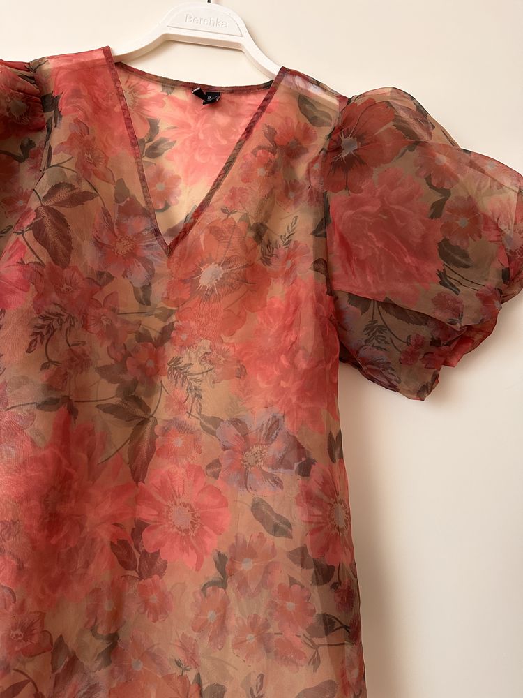 Top model floral