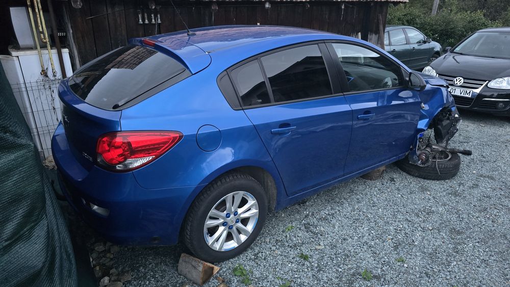 Vand Chevrolet Cruze 1.8 benzina + gpl avariat