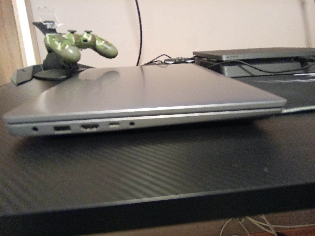 Лаптоп Lenovo перфектен за gaming