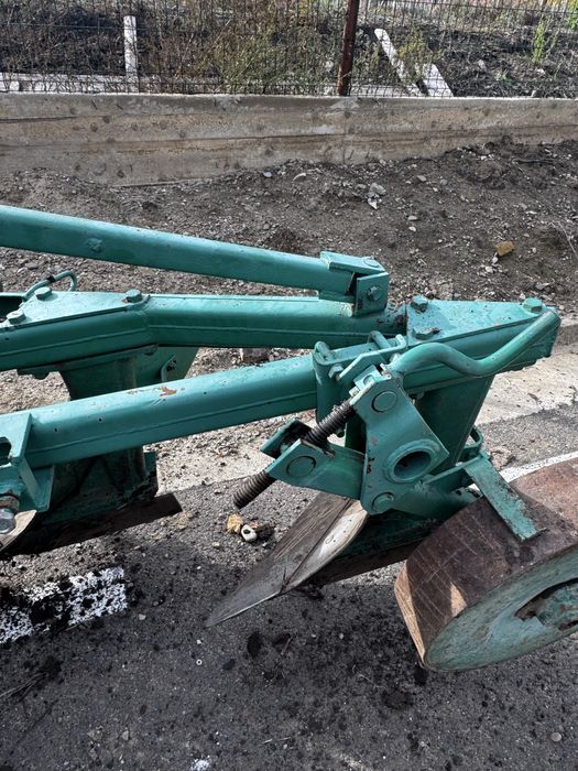 Plug de arat 2 trupițe