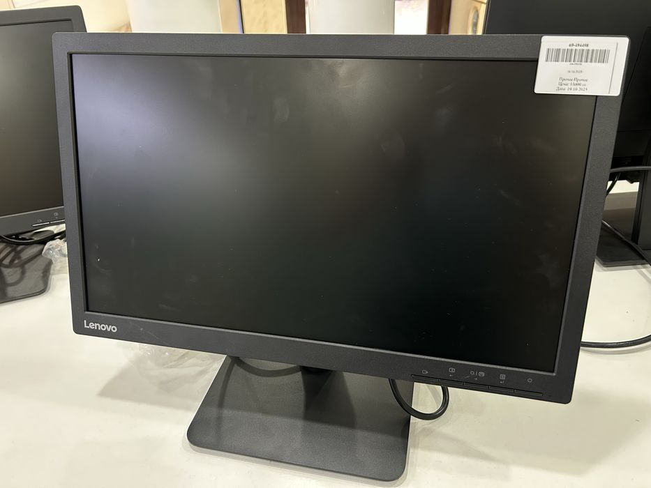Минитор Lenovo новый