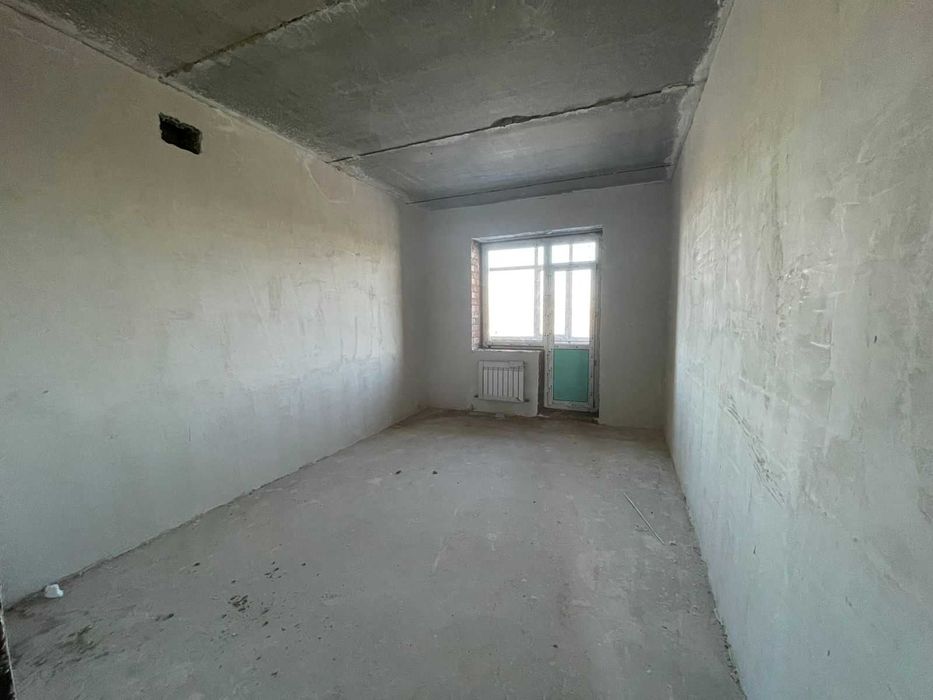 Продам 3Х комнатную  70-71 метра