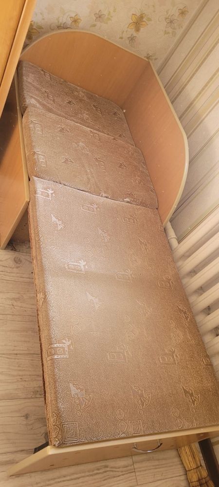 Продам тахту с размером 60х190