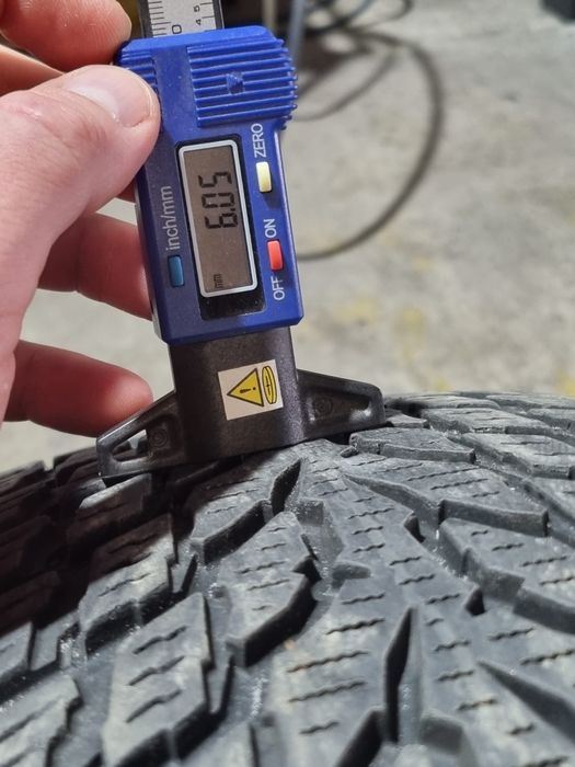 2 x Anvelope iarna 215/55/R17 98H Nokian WR Snowproof DOT 4021 Montaj