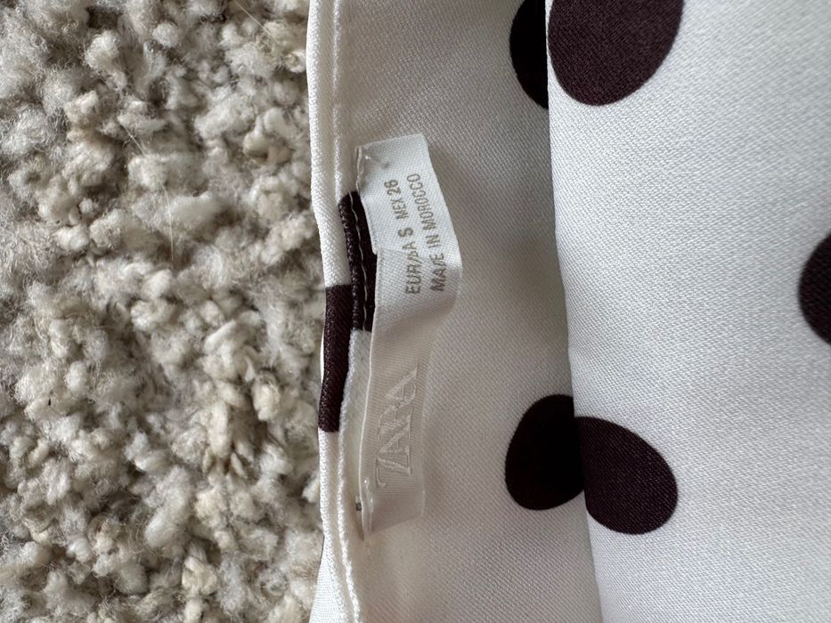 Бюстие на марката ZARA