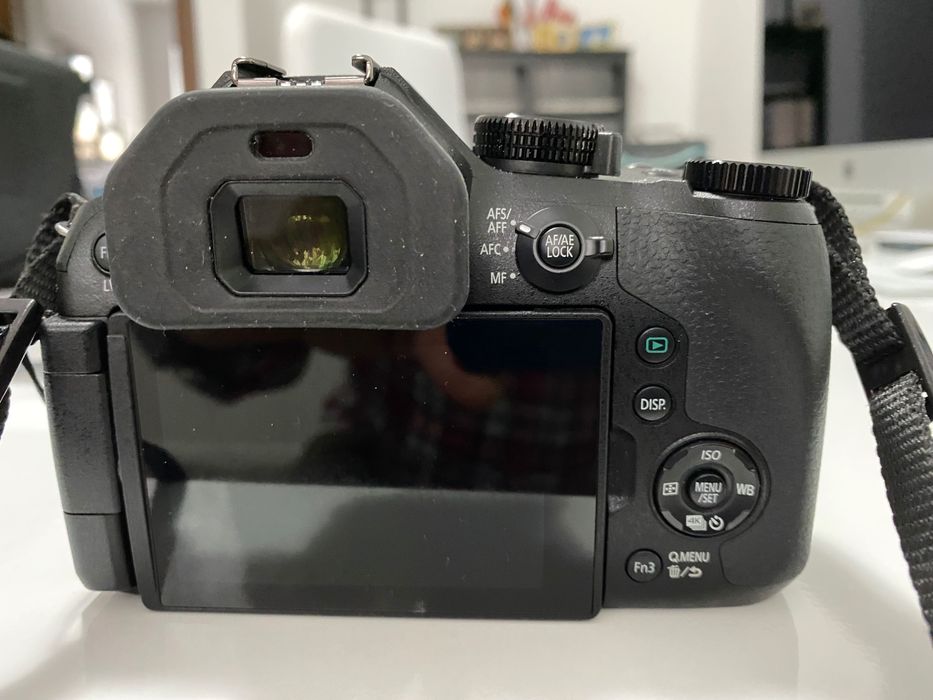 Aparat fotografiat Panasonic DMC-FZ300