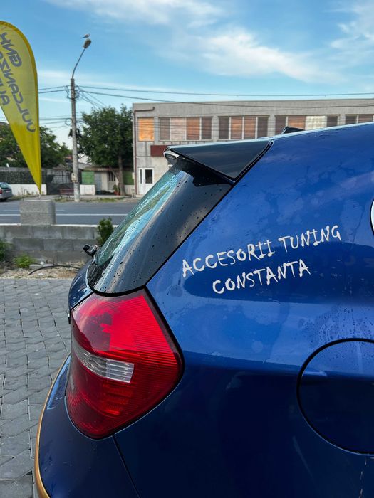 Eleron Haion - BMW Seria 1 E81 E87 Negru Lucios