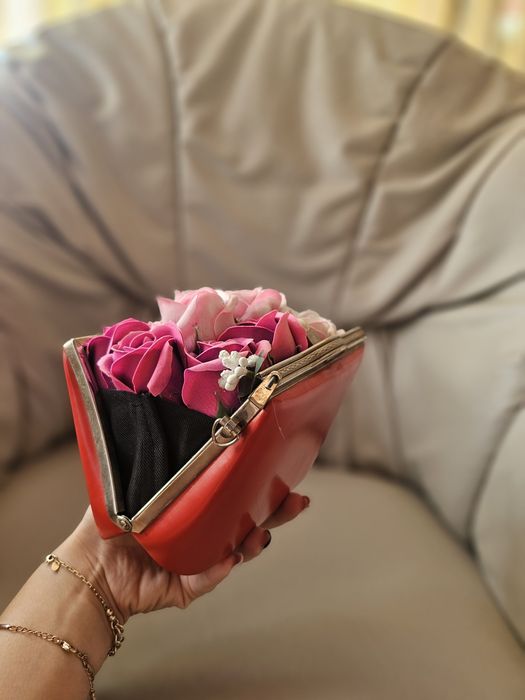 Aranjament floral gentuta