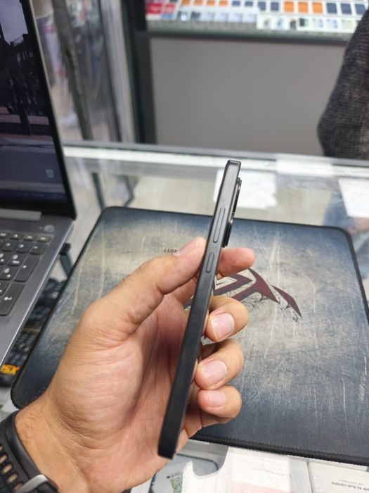 Продам б.у Poco x7pro 5g 8/256gb black в идеальном состоянии