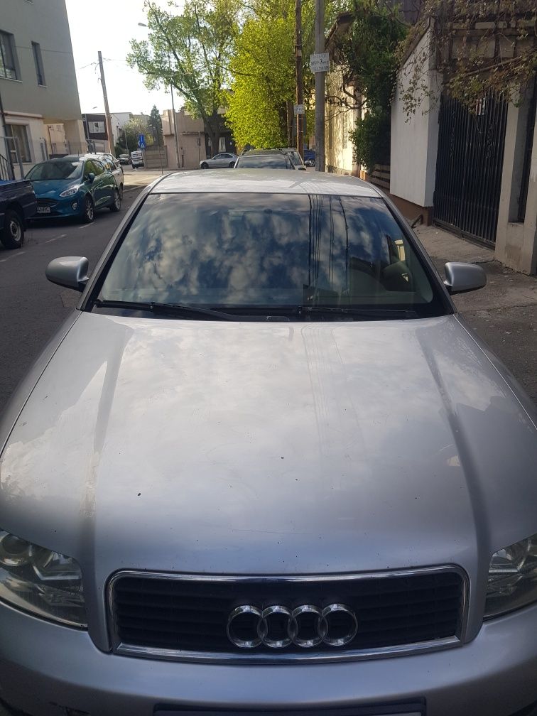 Vind audi a4 impecabilă stare perfecta