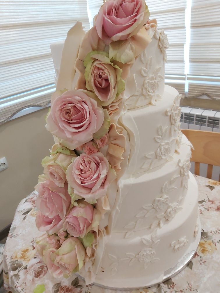 Бутафорна торта за сватба/рожден ден на 5 етажа