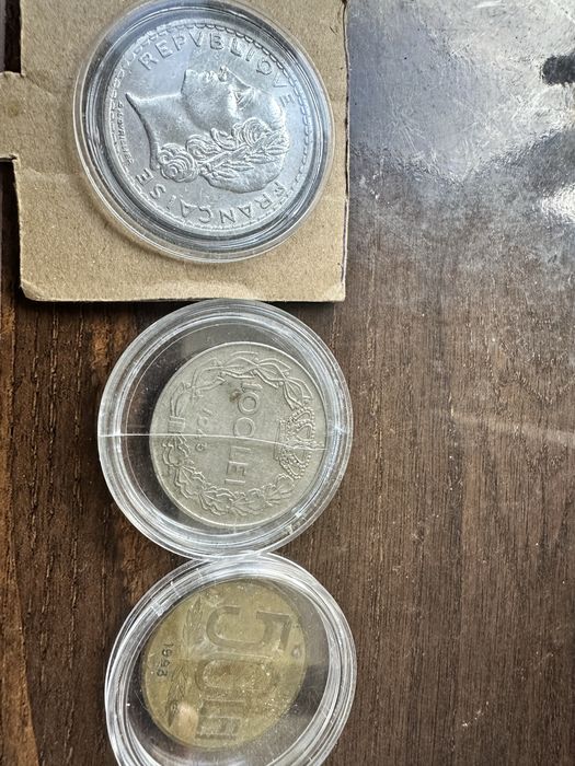 Vand monede de interes