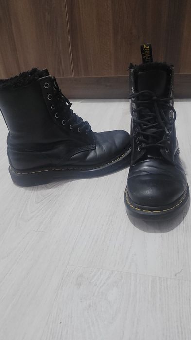 Bocanci Dr. Martens 1460 îmblăniți,  piele naturală, mărimea 40