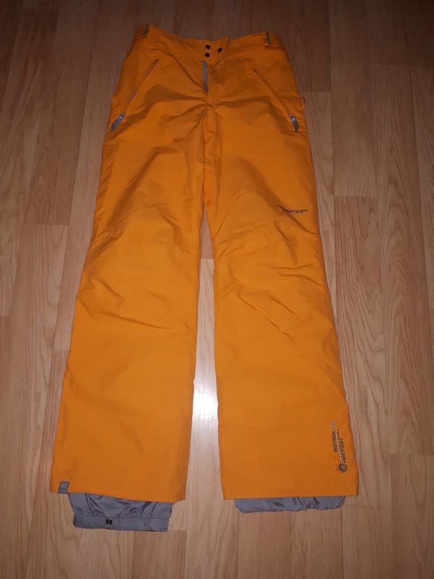 Pantaloni pentru ski