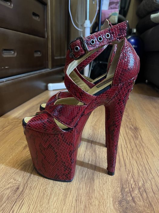 Шикарные Стрипы тройки, 37 размер