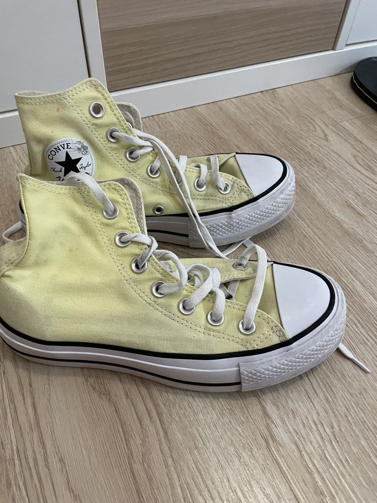 Tenisi converse