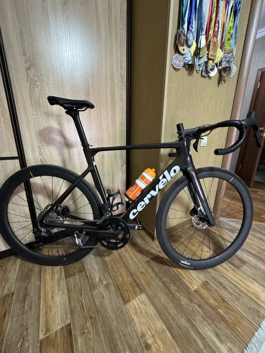 Карбоновый велосипед Cervelo