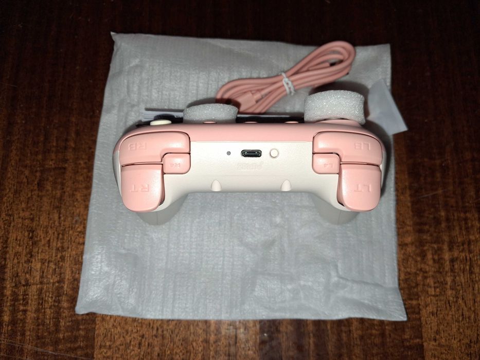 8BitDo Ultimate 2C 2.4G - Безжичен контролер