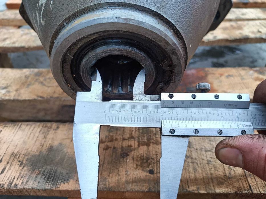 Hidromotor transmisie finala Fiat Hitachi EX215 , EX255 , HMV116HF-23A