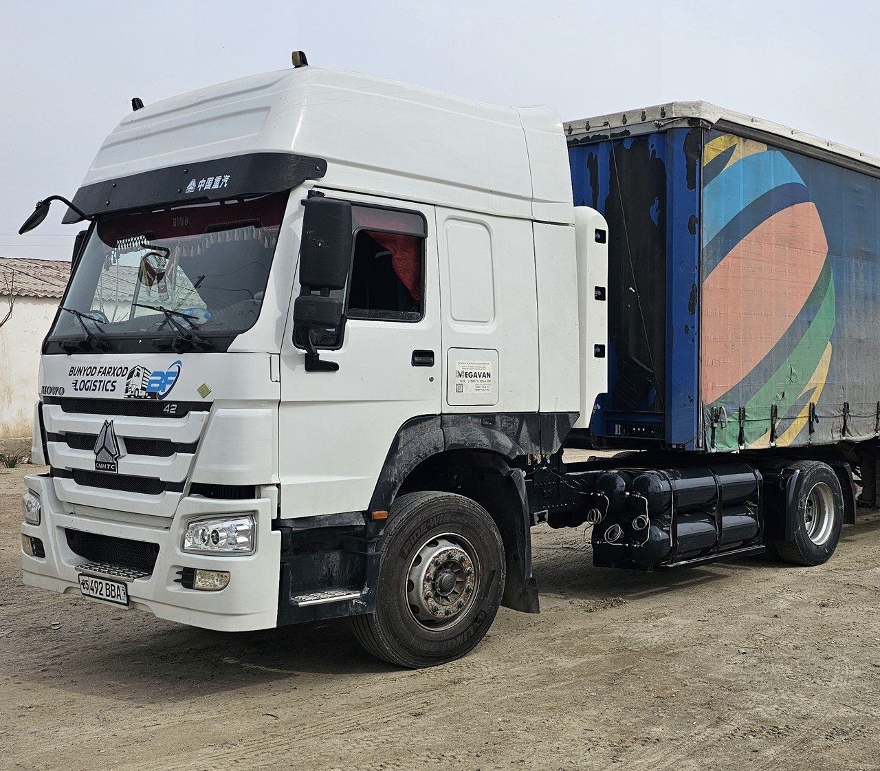 HOWO A6 Тягач cотилади