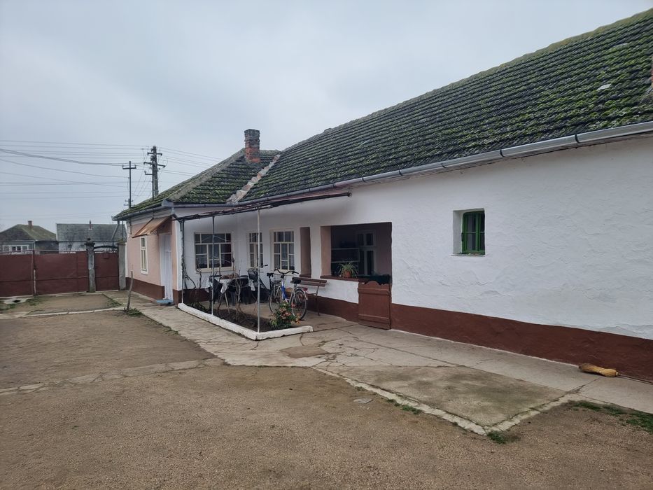 Casa de vânzare în sat Vânatori