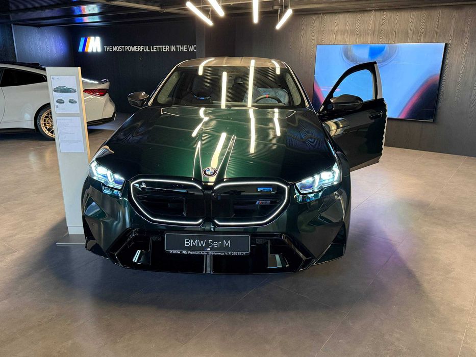 BMW M5 Sedan (G90) с гарантии в наличии