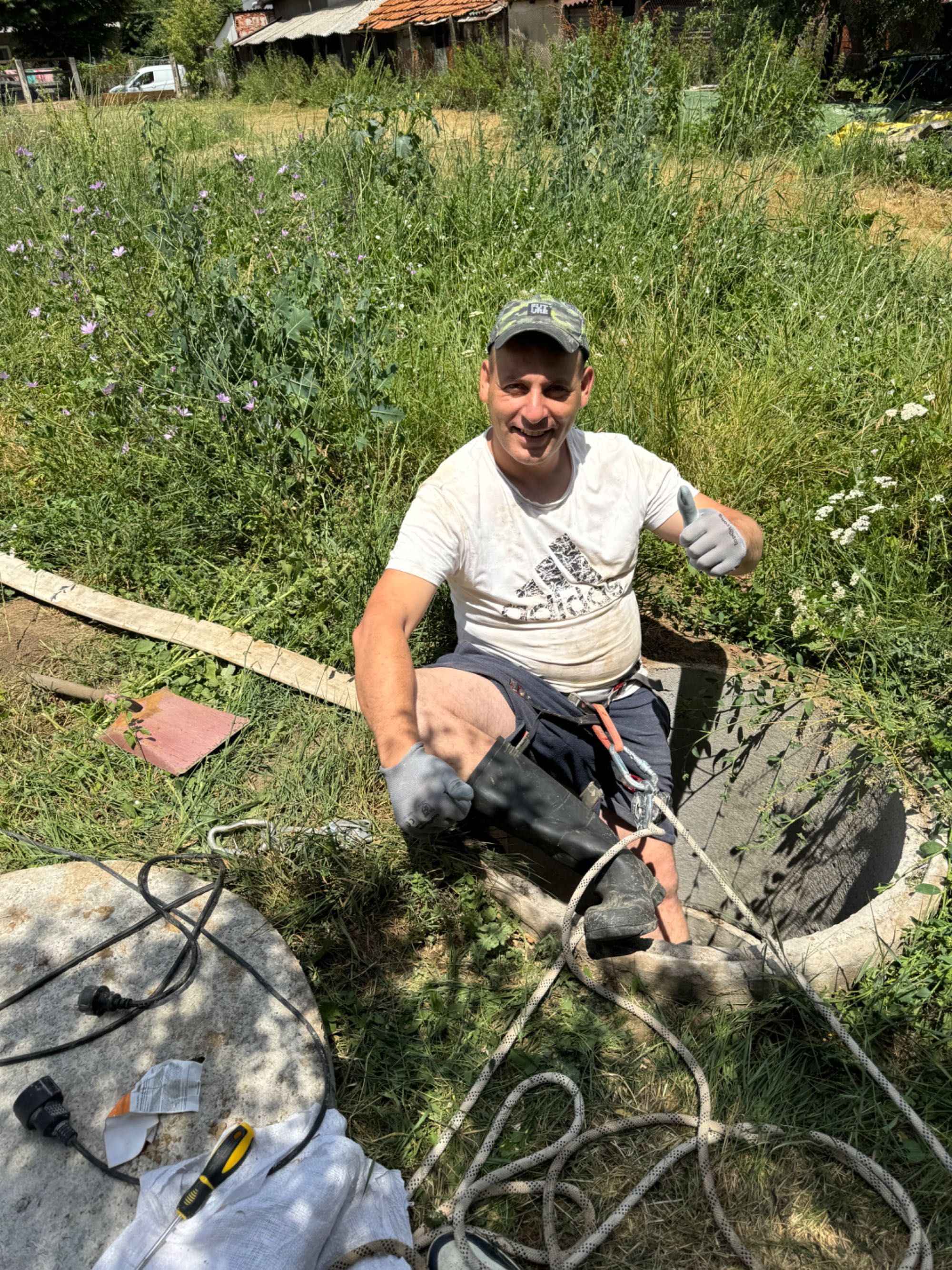 Почистване на кладенци  бунари
