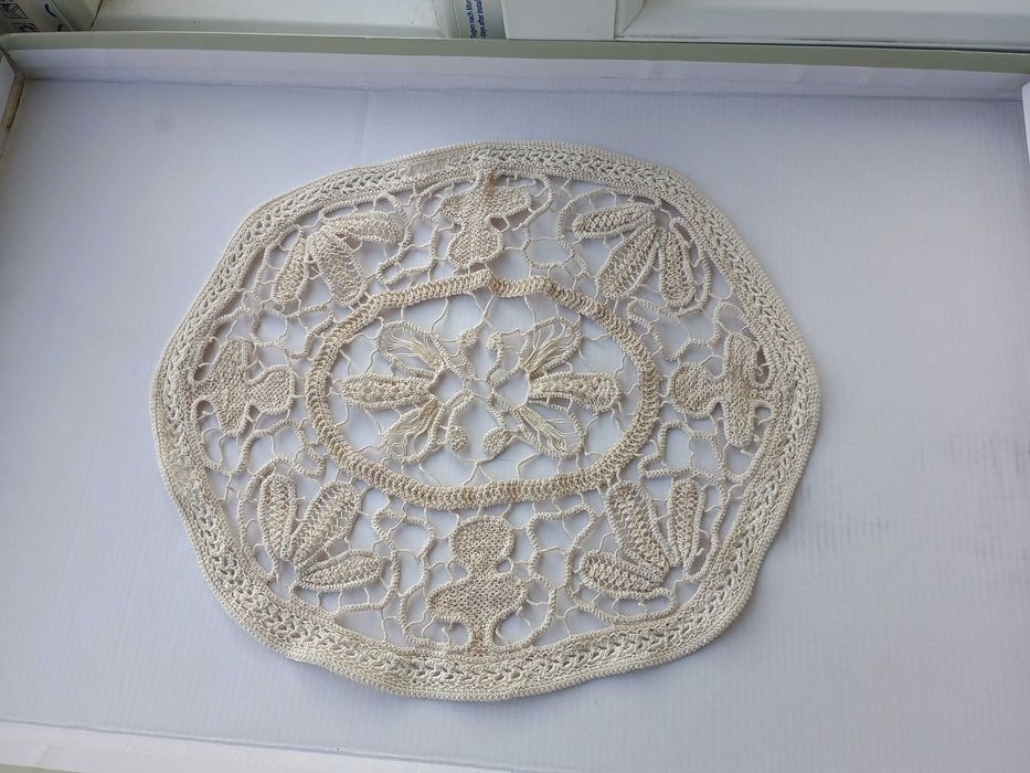 Macrame mileu alb model fluture vintage retro