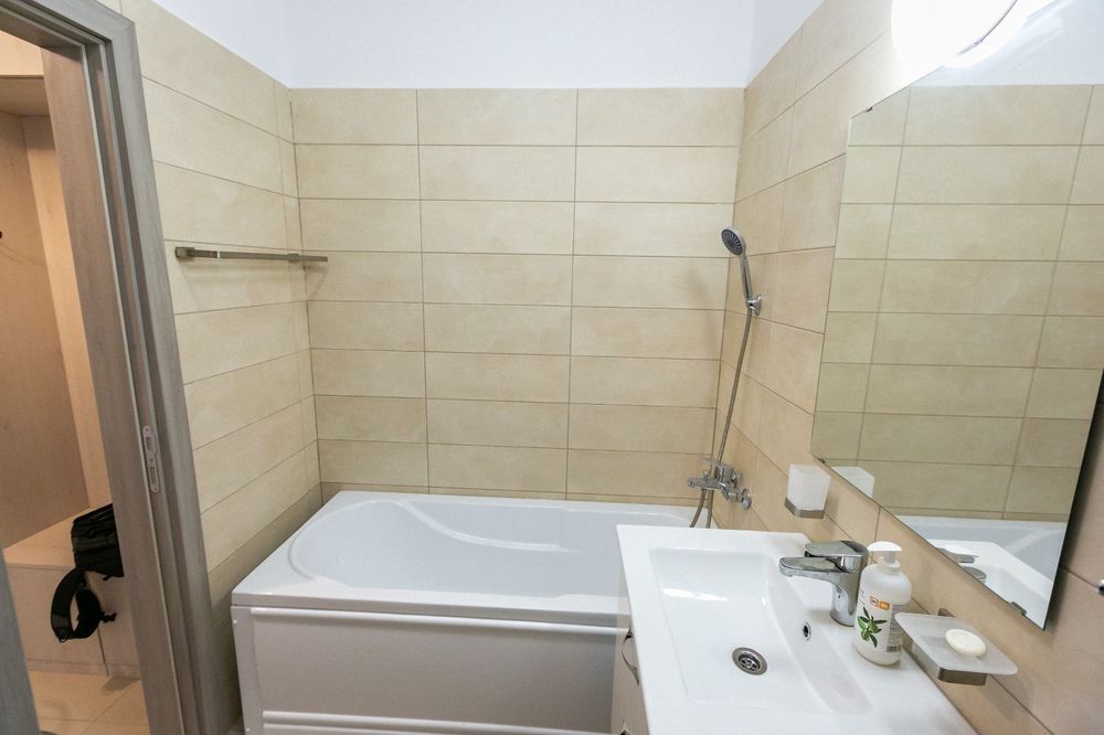 Ofer spre închiriere garsoniera Drumul Taberei, ANL Brâncuși, Triniti