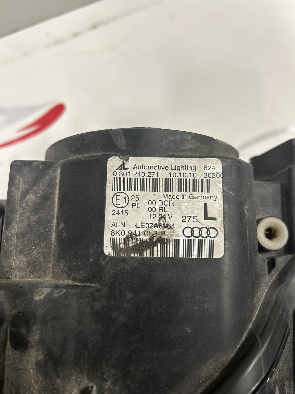 Ляв фар за Audi A4 B8 2010 Active Xenon