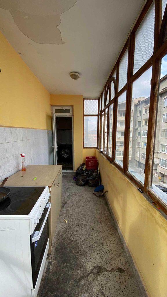 Продава се Четиристаен апартамент в Търговище, Център - 114 кв.м за 984 €/кв.м - Снимка #12